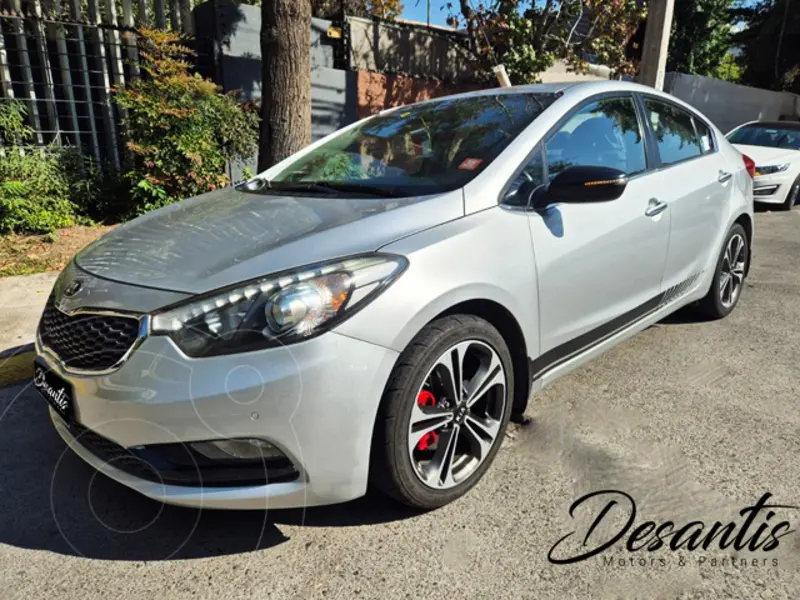 Foto Kia Cerato SX 1.6L usado (2015) color Plata precio $7.480.000
