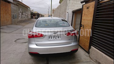 foto Kia Cerato EX 1.6L 6MT usado (2013) color Plata precio $6.400.000