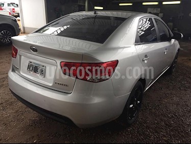 Foto venta Auto Usado KIA Cerato Forte EX 2.0 Full (2018) color Gris Plata precio $270.000