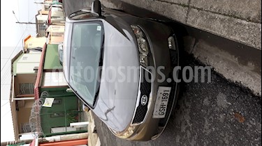 Kia Cerato R Aut usado (2013) color Gris precio u$s15.500