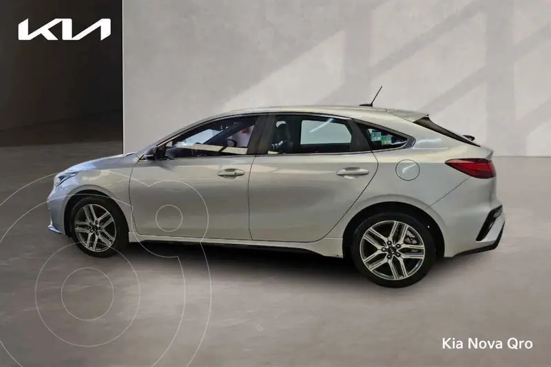 kia forte-hatchback