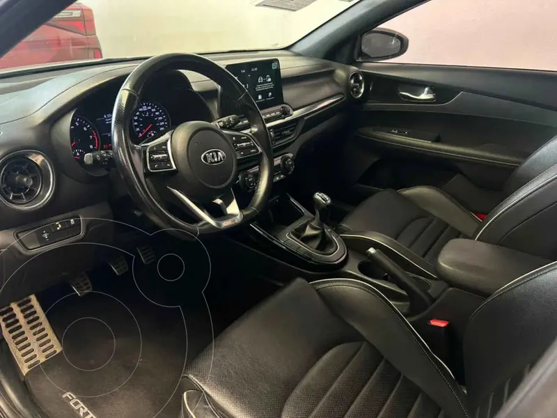 kia forte-hatchback