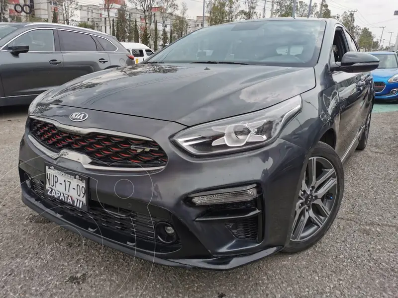 Foto Kia Forte Hatchback HB GT Line usado (2020) color Gris Platinium financiado en mensualidades(enganche $101,000 mensualidades desde $10,086)