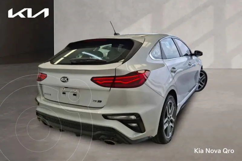 kia forte-hatchback