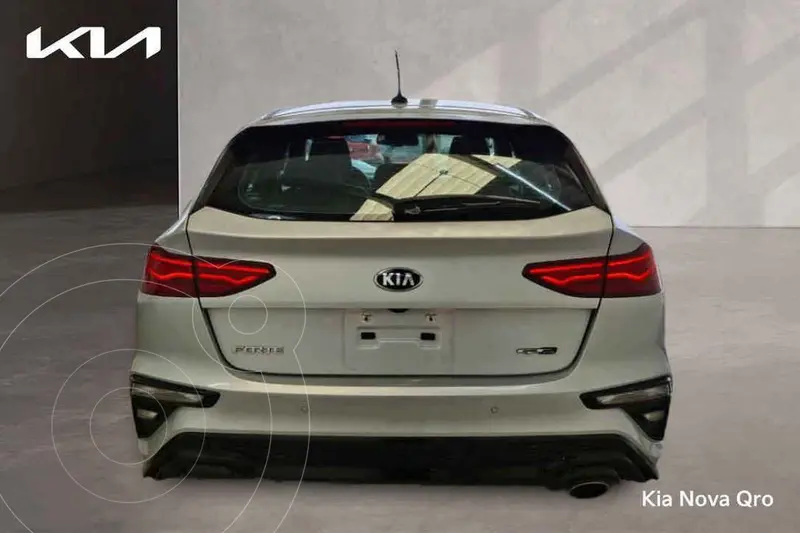 kia forte-hatchback
