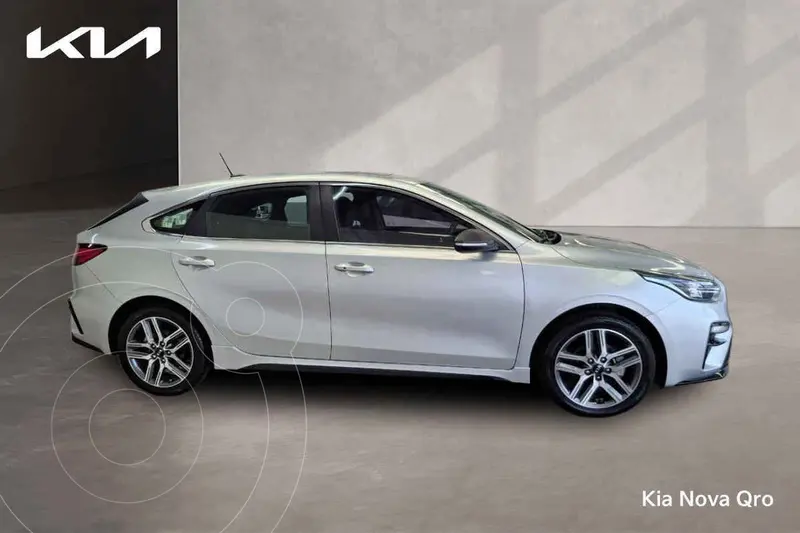 kia forte-hatchback