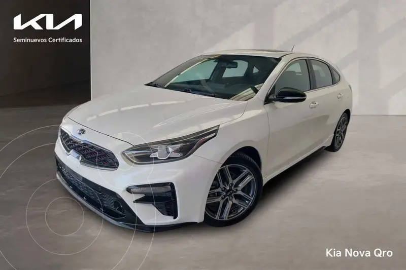 Foto Kia Forte Hatchback 2.0L EX GT Line Aut usado (2021) color Blanco precio $315,000