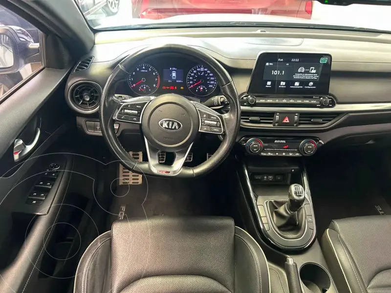 kia forte-hatchback