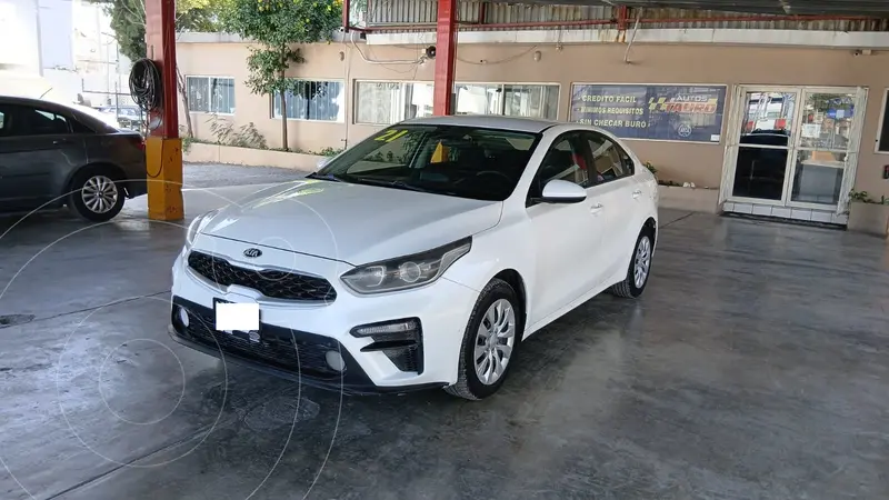 Foto Kia Forte Sedan L usado (2021) color Blanco precio $213,000