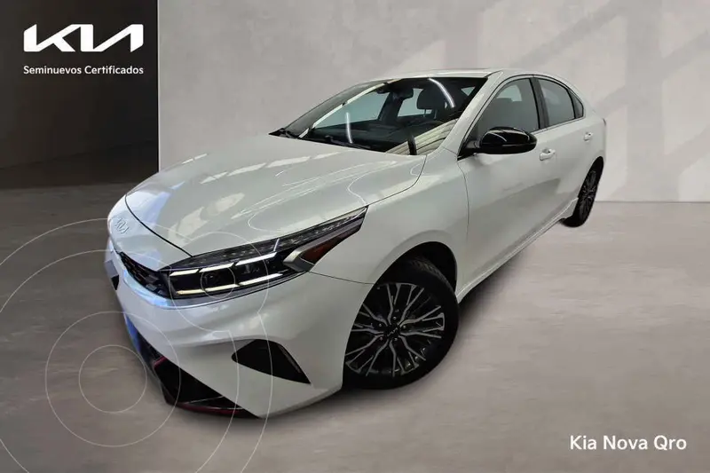 Foto Kia Forte Sedan 2.0L GT Line Aut usado (2023) color Blanco precio $415,000