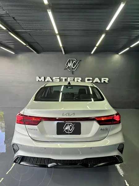 kia forte-sedan