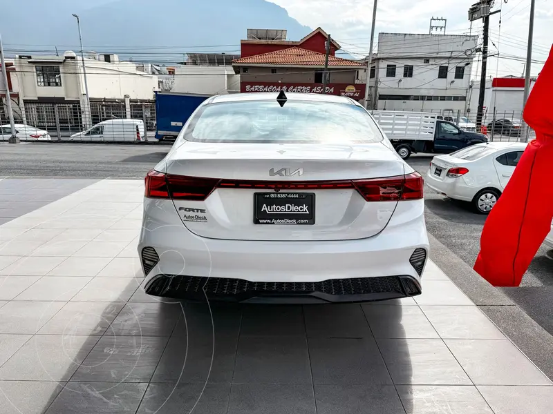 kia forte-sedan