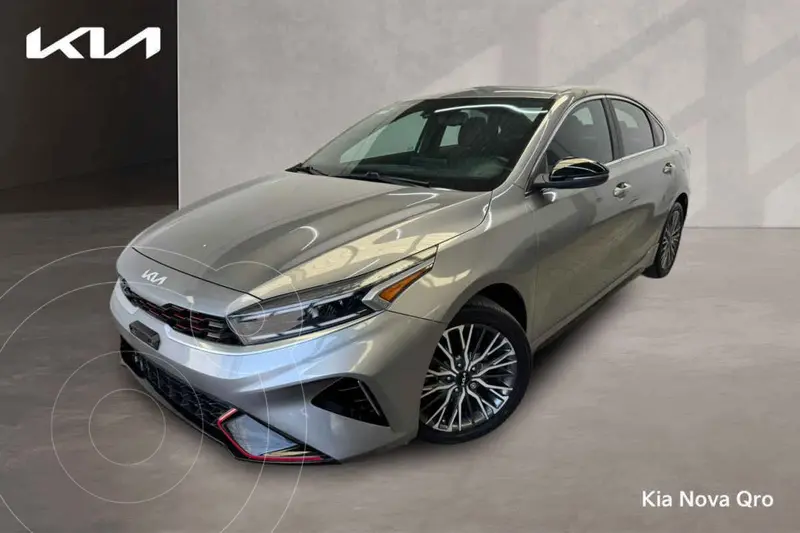 Foto Kia Forte Sedan 1.6L GT Aut usado (2022) color Gris precio $340,000
