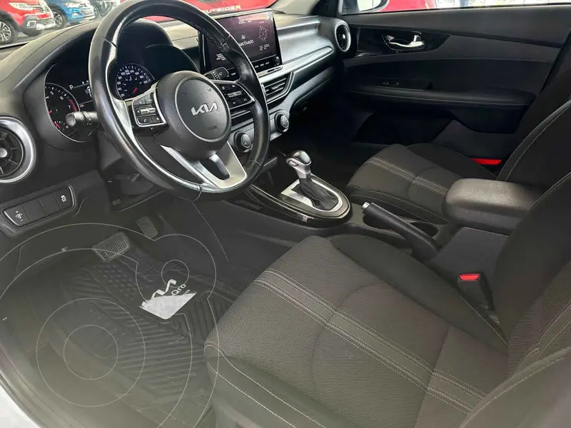 kia forte-sedan