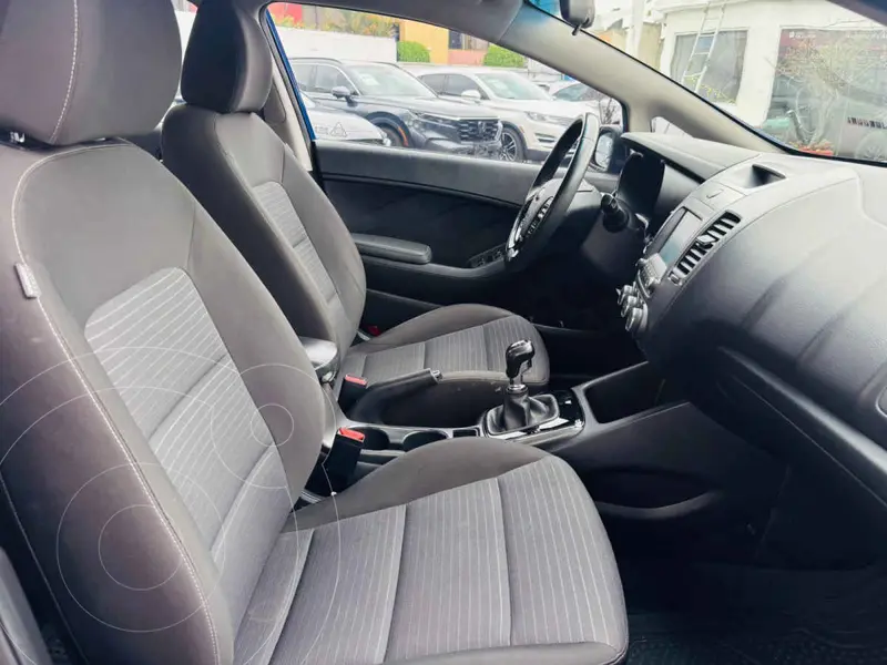 kia forte-sedan