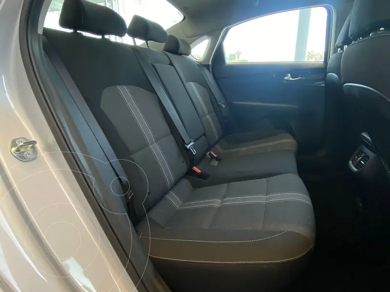 kia forte-sedan