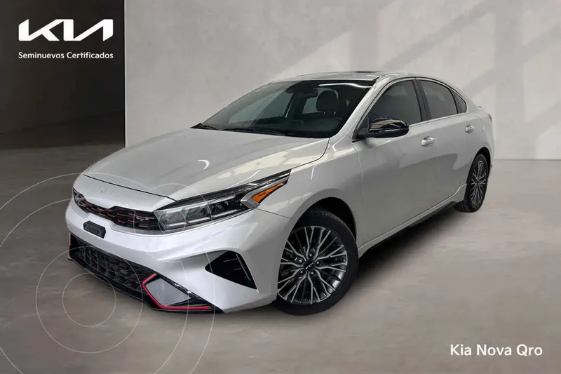 Foto Kia Forte Sedan 1.6L GT Aut usado (2024) color Plata financiado en mensualidades(enganche $133,252 mensualidades desde $11,439)