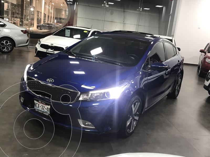 Foto Kia Forte Sedan 2.0L LX usado (2018) color Azul Acero precio $298,000