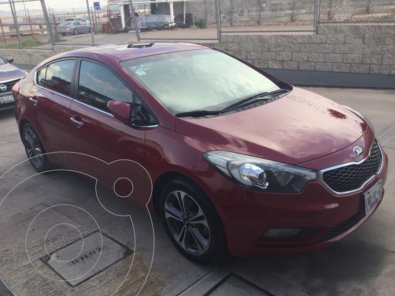 Foto Kia Forte Sedan SX Aut usado (2016) color Rojo precio $228,000
