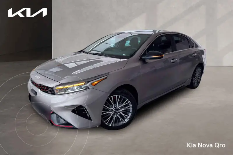 Foto Kia Forte Sedan 2.0L GT Line Aut usado (2023) color Gris financiado en mensualidades(enganche $113,088 mensualidades desde $9,708)