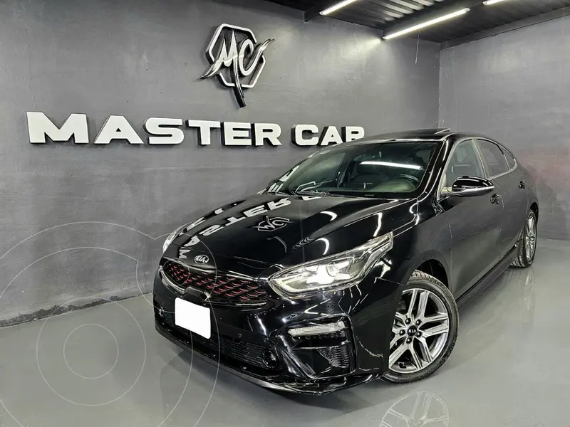 Foto Kia Forte Sedan GT Line Aut usado (2020) color Negro precio $299,000