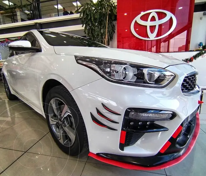 Foto Kia Forte Sedan EX Aut usado (2020) color Blanco financiado en mensualidades(enganche $110,770 mensualidades desde $4,759)