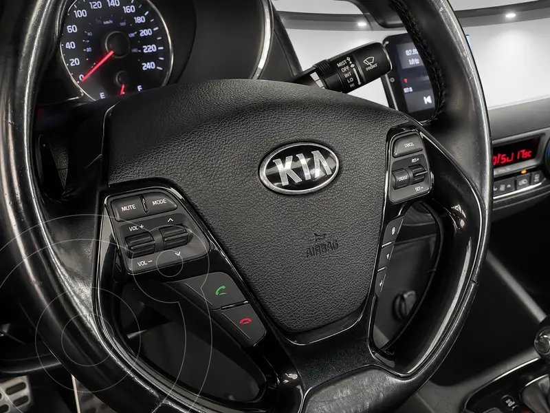 kia forte-sedan