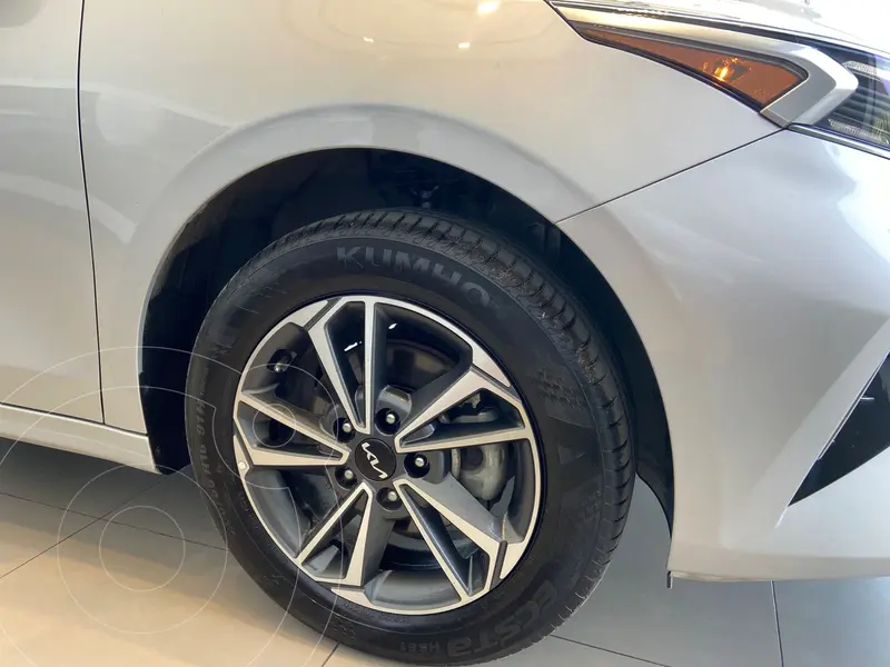 kia forte-sedan