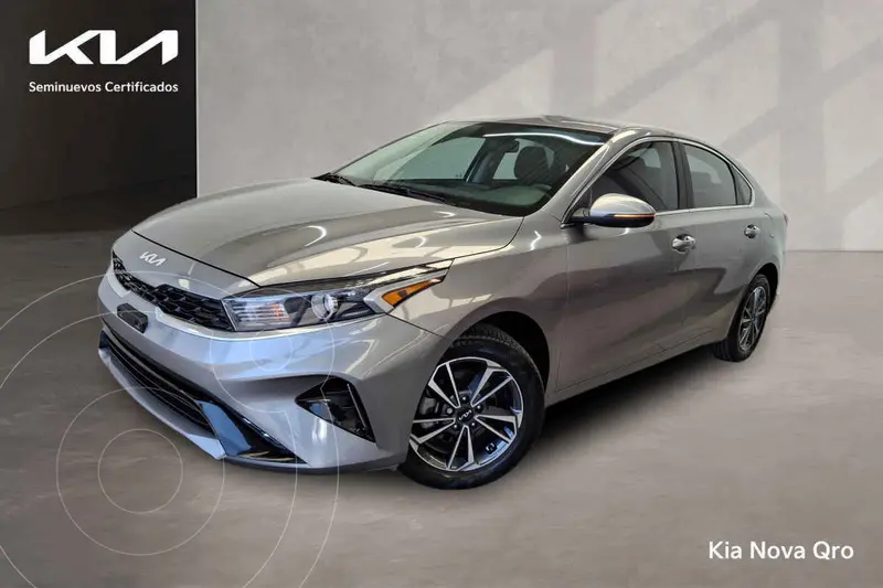 Foto Kia Forte Sedan 2.0L EX Aut usado (2023) color Gris precio $359,000