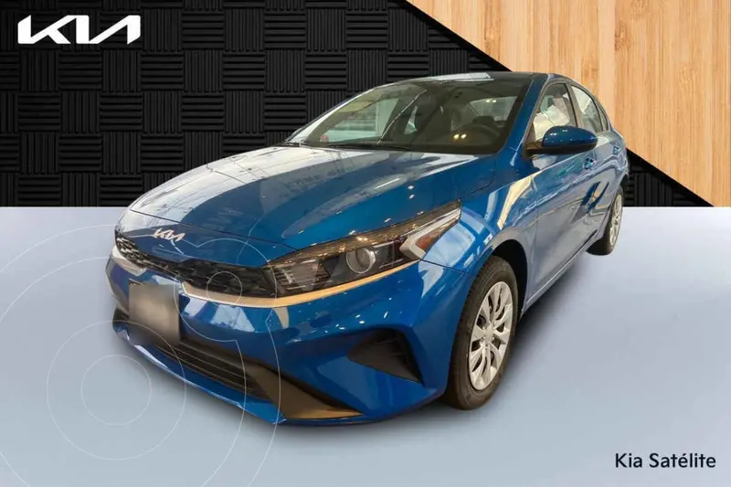 Foto Kia Forte Sedan 2.0L LX usado (2023) color Azul precio $359,990