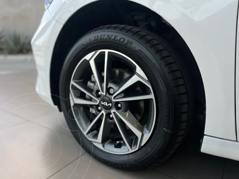 kia forte-sedan
