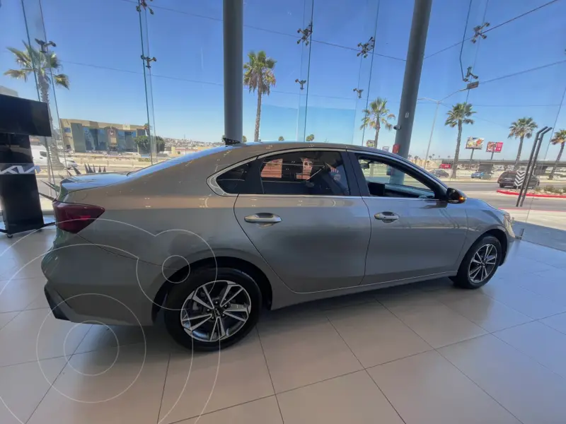 kia forte-sedan