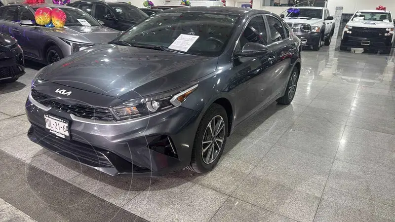 Foto Kia Forte Sedan 2.0L EX Aut usado (2022) color Gris financiado en mensualidades(enganche $83,112 mensualidades desde $6,358)