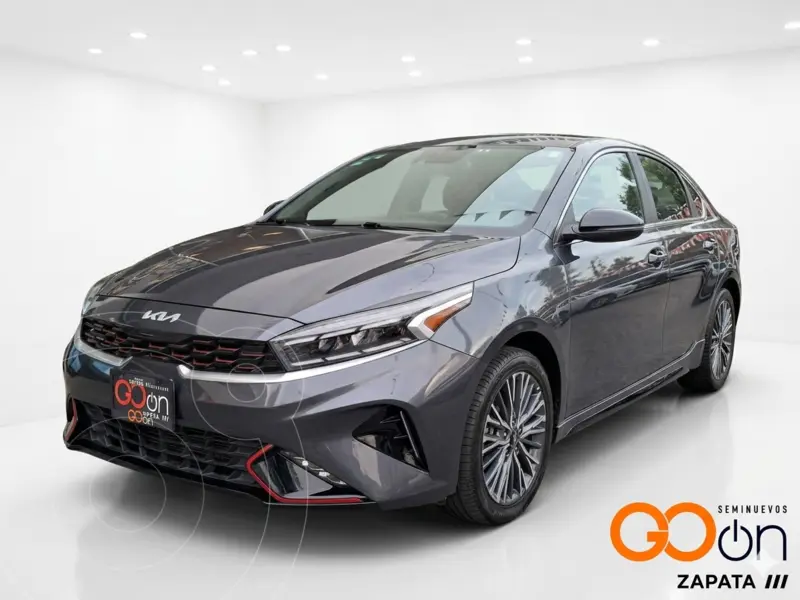 Foto Kia Forte Sedan GT Line Aut usado (2024) color KIAG GRAVITY GREY precio $435,000