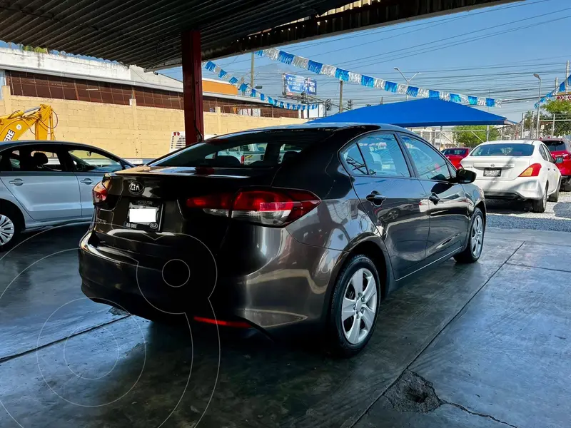 kia forte-sedan