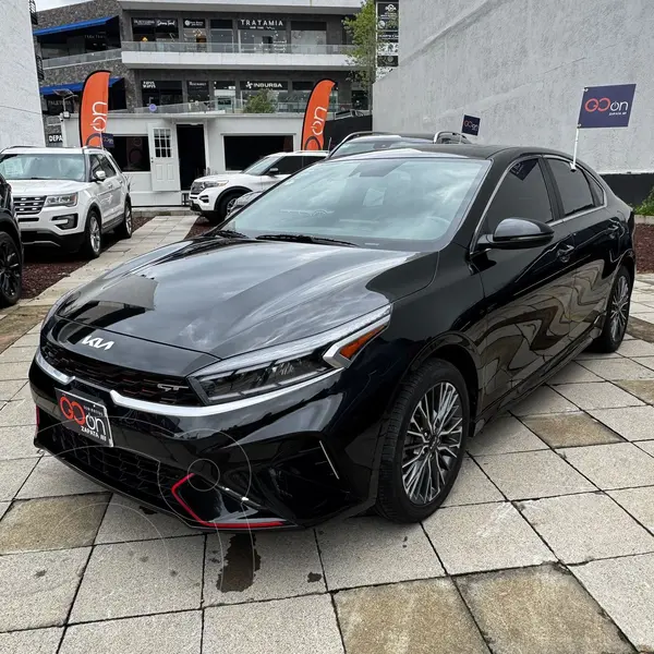 Foto Kia Forte Sedan 1.6L GT Aut usado (2023) color Negro financiado en mensualidades(enganche $107,638 mensualidades desde $8,231)