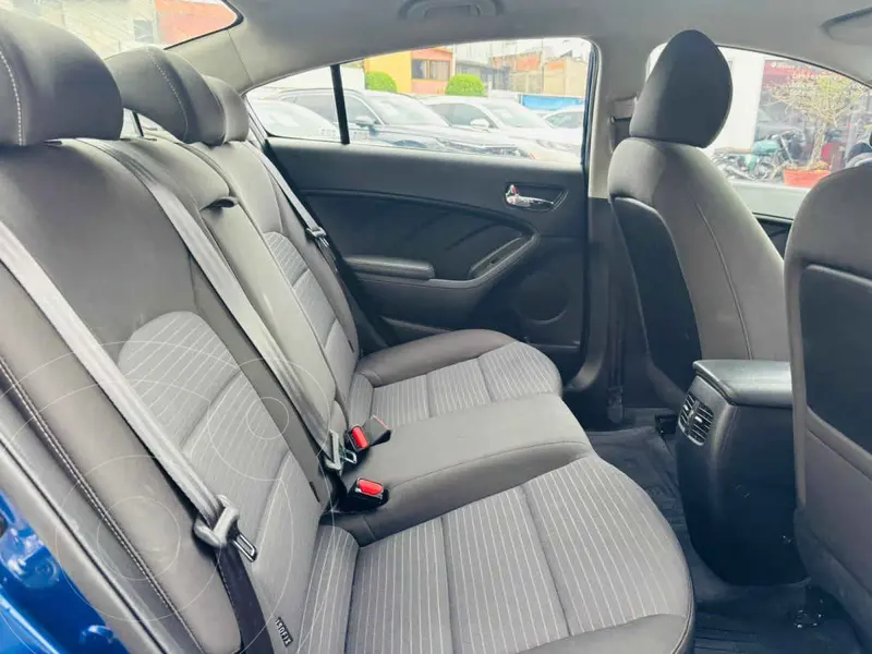 kia forte-sedan