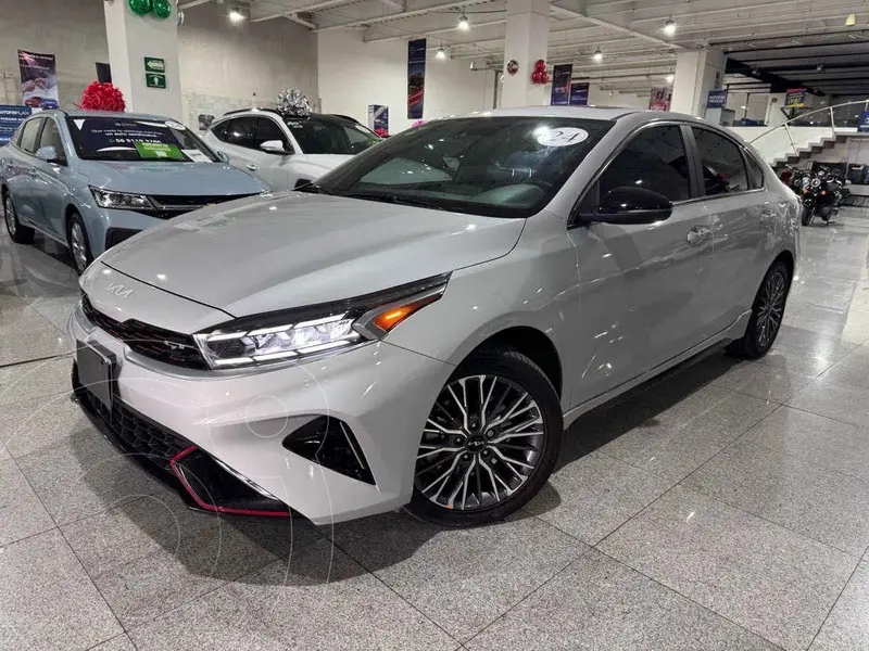 Foto Kia Forte Sedan 2.0L GT Line Aut usado (2024) color Plata financiado en mensualidades(enganche $118,510 mensualidades desde $9,066)