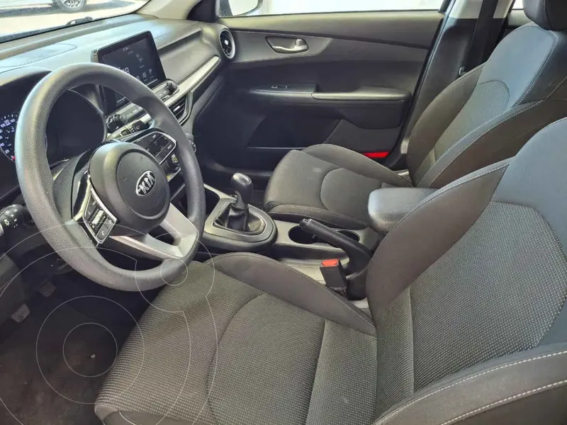 kia forte-sedan