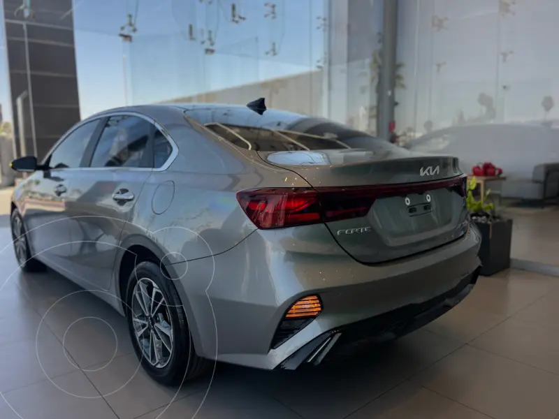 kia forte-sedan