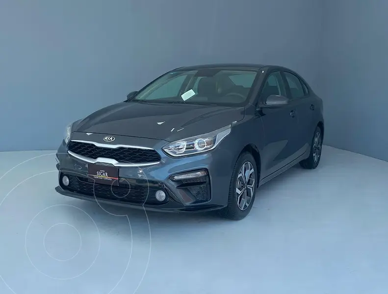 Foto Kia Forte Sedan LX usado (2019) color Gris Oscuro precio $239,000