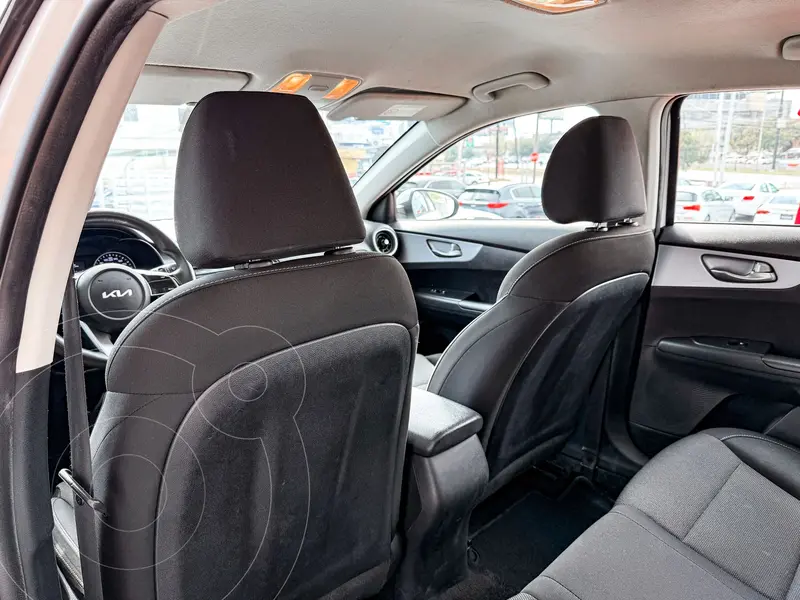 kia forte-sedan