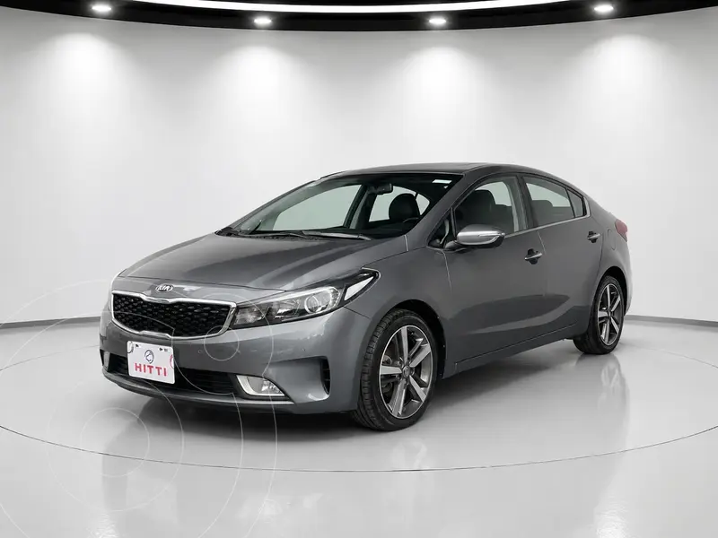 Foto Kia Forte Sedan SX Aut usado (2018) color Gris precio $215,000