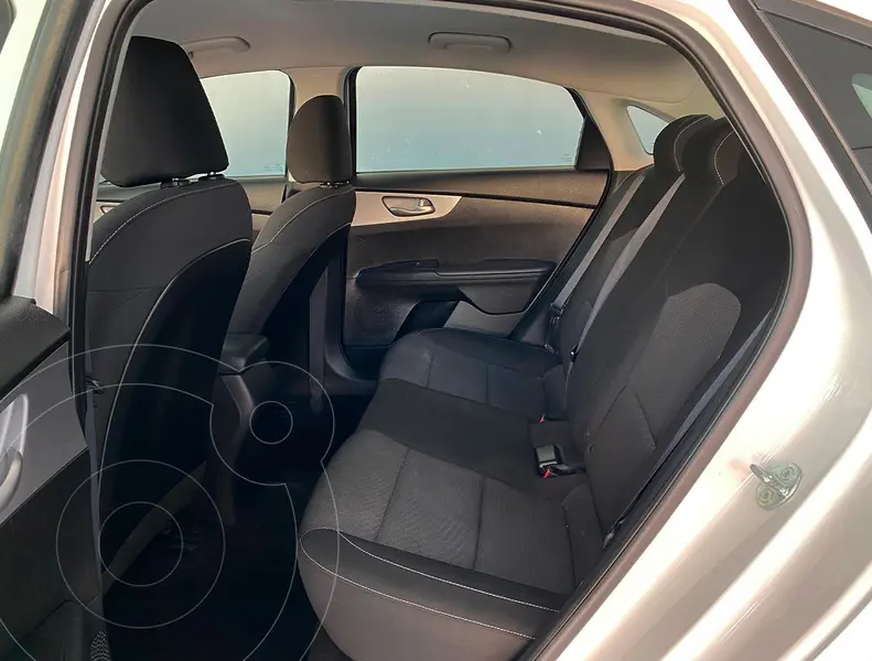 kia forte-sedan