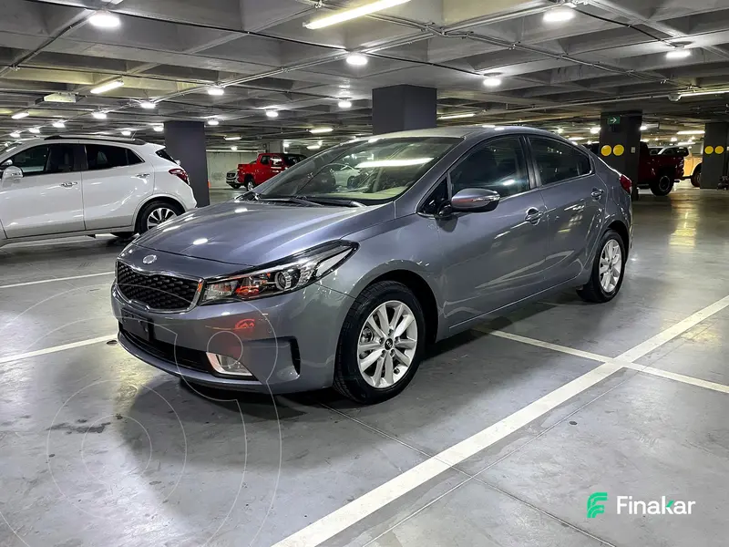 Foto Kia Forte Sedan EX usado (2018) color Gris Oscuro precio $203,000