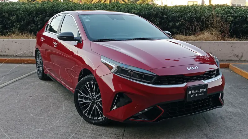 Foto Kia Forte Sedan 2.0L GT Line Aut usado (2023) color Rojo precio $379,800