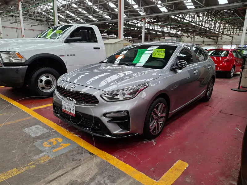 Foto Kia Forte Sedan HB GT Line usado (2020) color Gris Platinium financiado en mensualidades(enganche $95,000 mensualidades desde $6,600)