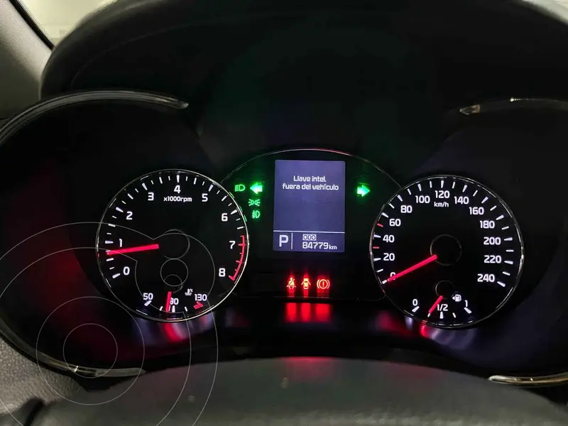 Foto Kia Forte Sedan SX Aut usado (2016) color Gris precio $205,000