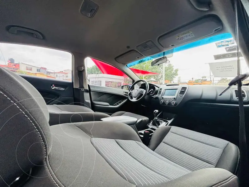 kia forte-sedan