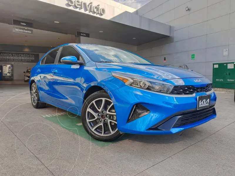 Foto Kia Forte Sedan 2.0L LX Aut usado (2022) color Azul financiado en mensualidades(enganche $65,436 mensualidades desde $7,529)